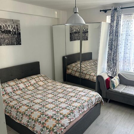 Cosy 2-Bedroom Flat In Finsbury Park, Modern, Convenient & Close To Central London! Londres Exterior foto