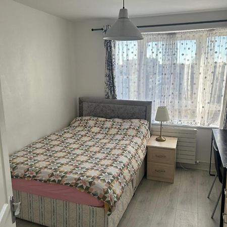 Cosy 2-Bedroom Flat In Finsbury Park, Modern, Convenient & Close To Central London! Londres Exterior foto