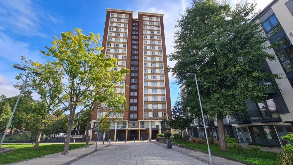 Cosy 2-Bedroom Flat In Finsbury Park, Modern, Convenient & Close To Central London! Londres Exterior foto