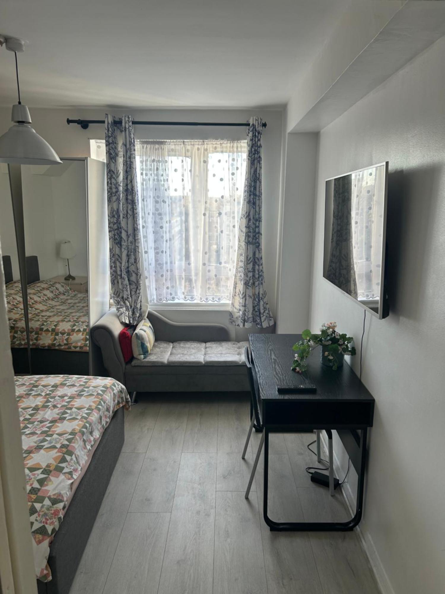 Cosy 2-Bedroom Flat In Finsbury Park, Modern, Convenient & Close To Central London! Londres Exterior foto