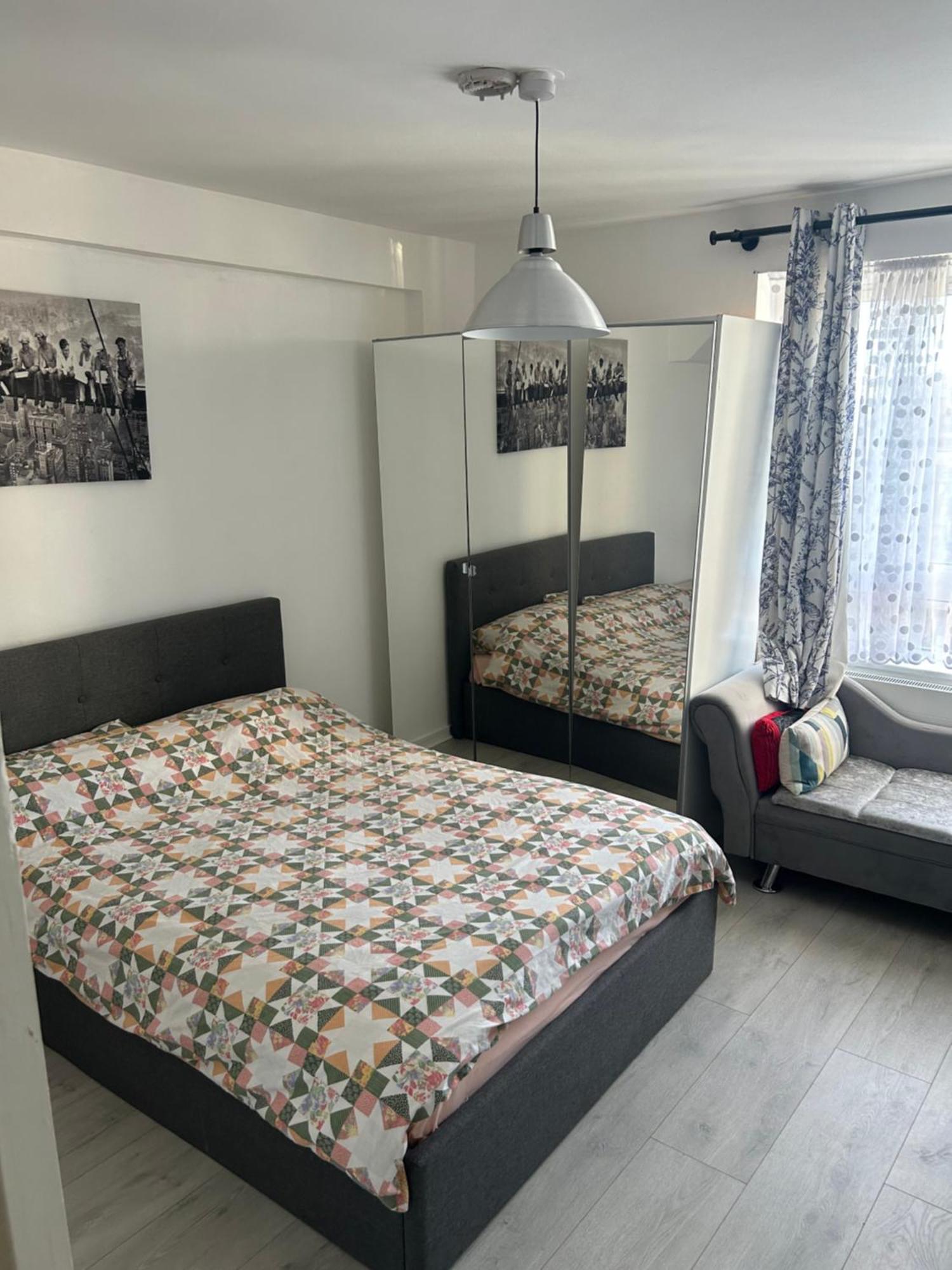 Cosy 2-Bedroom Flat In Finsbury Park, Modern, Convenient & Close To Central London! Londres Exterior foto